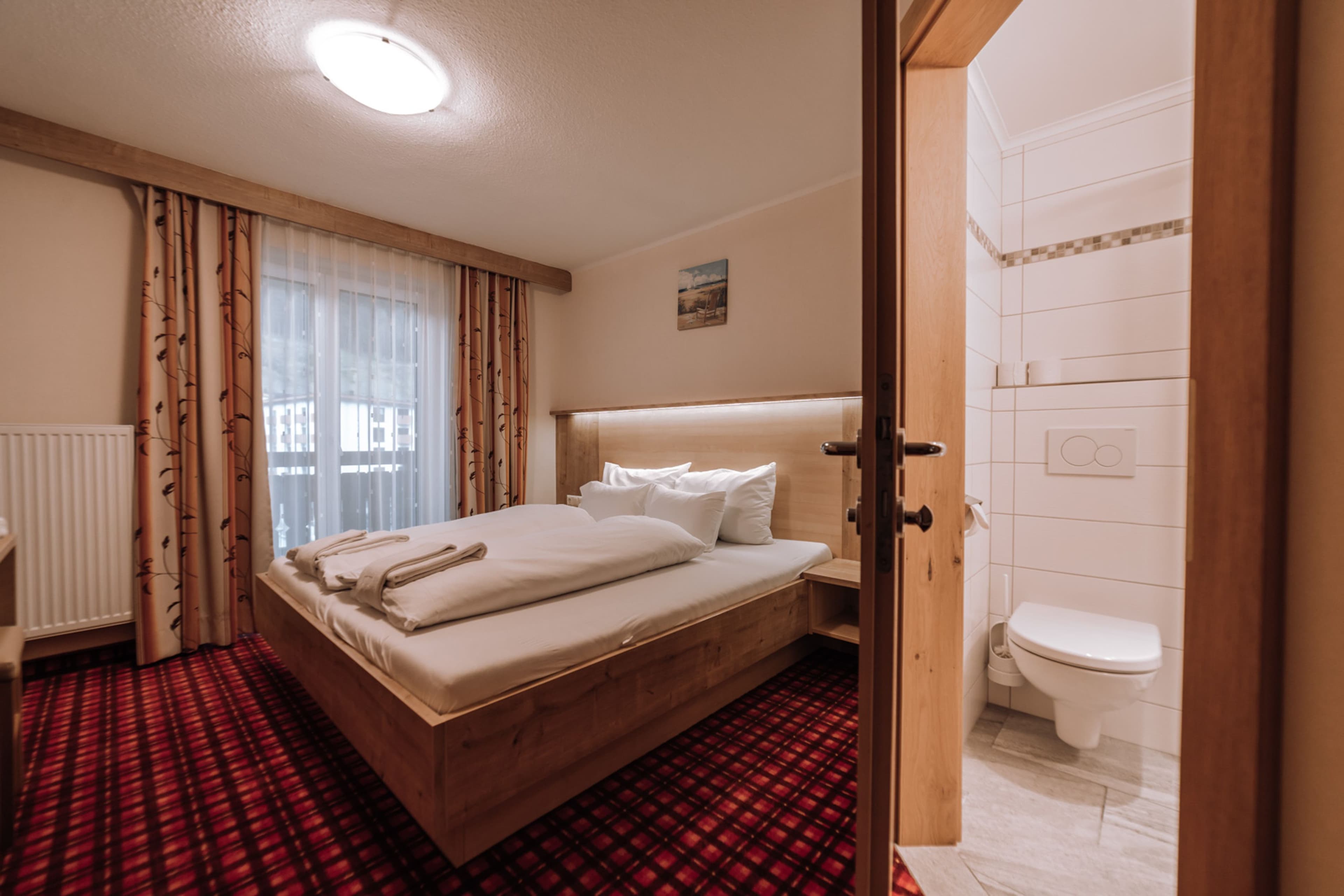 THE POOLHOUSE BOUTIQUE LODGE TOP°7 - Image 3