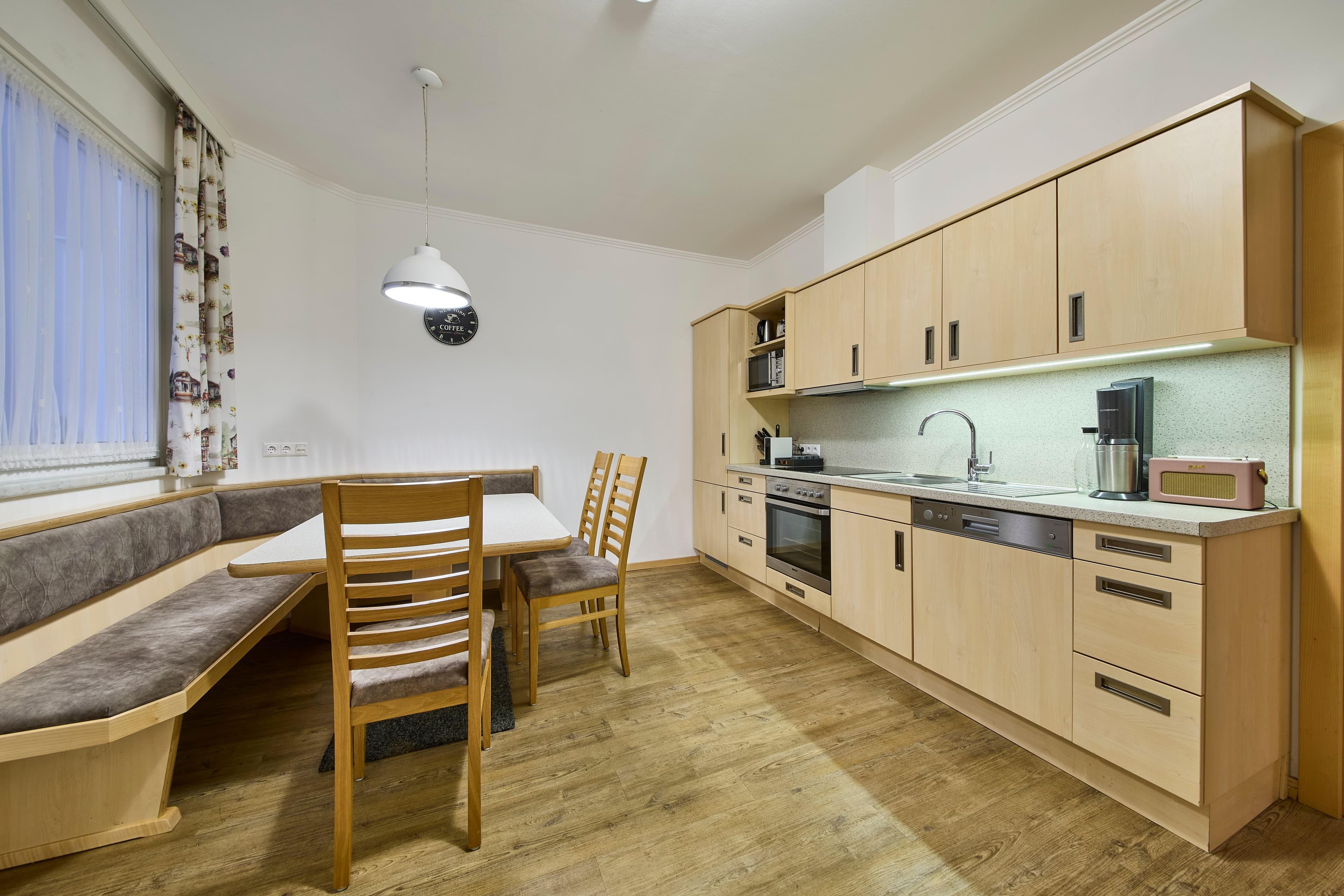 THE POOLHOUSE BOUTIQUE LODGE TOP°11 - Image 2