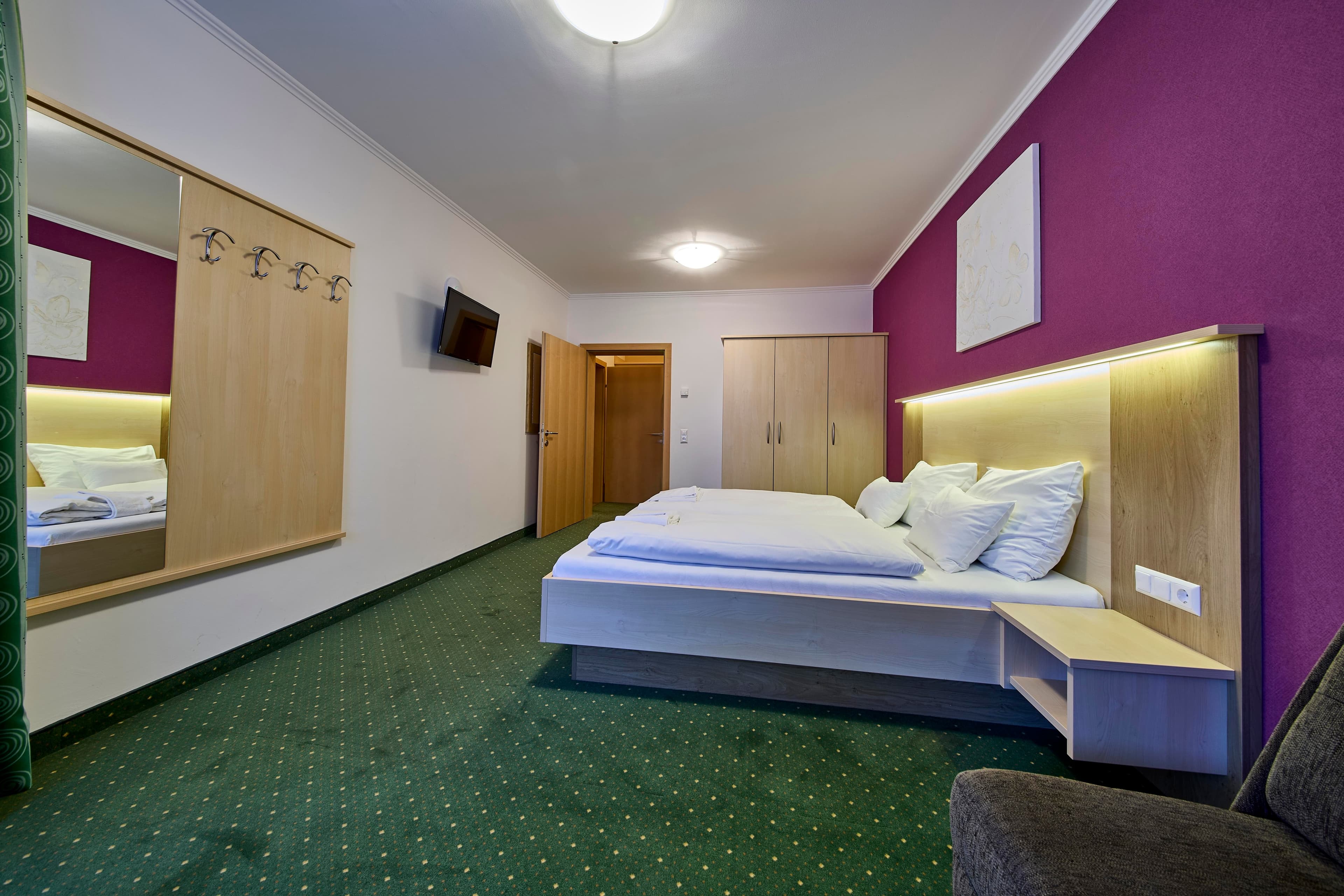 THE POOLHOUSE BOUTIQUE LODGE TOP°11